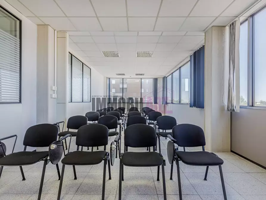 Immagine 7 di Locale commerciale in vendita  in Via Augusto Piccard 16/G a Reggio Nell'emilia