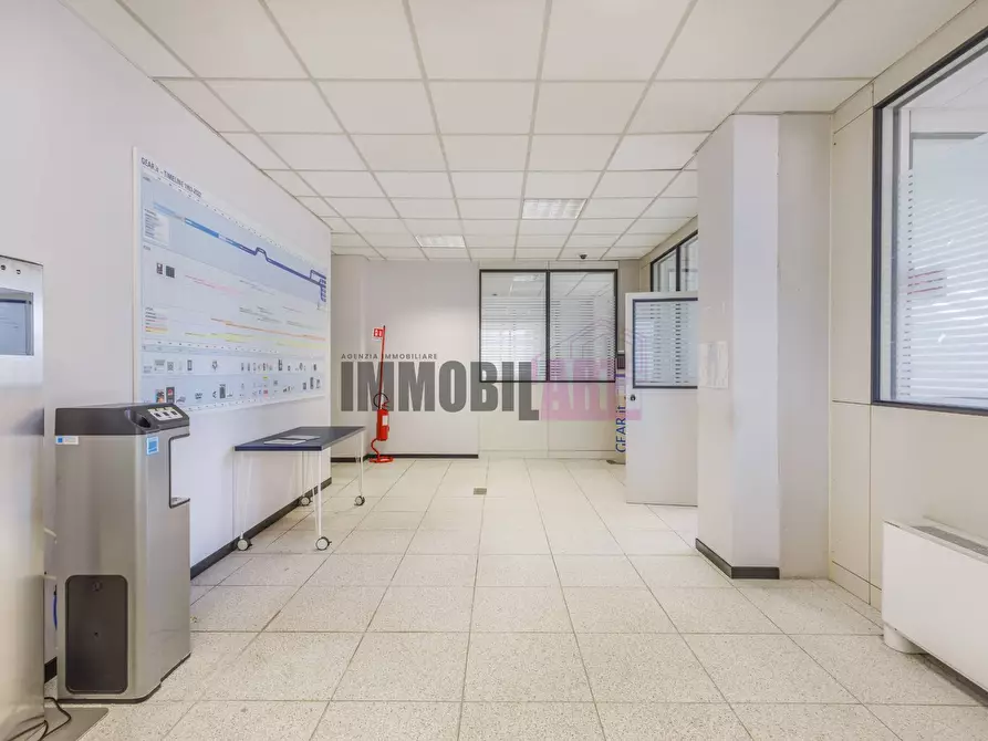 Immagine 10 di Locale commerciale in vendita  in Via Augusto Piccard 16/G a Reggio Nell'emilia