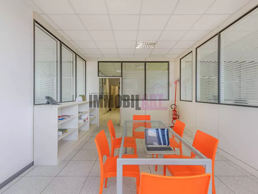 Immagine 12 di Locale commerciale in vendita  in Via Augusto Piccard 16/G a Reggio Nell'emilia