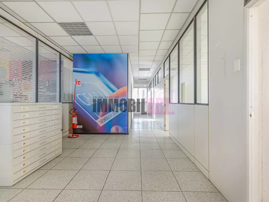 Immagine 28 di Locale commerciale in vendita  in Via Augusto Piccard 16/G a Reggio Nell'emilia