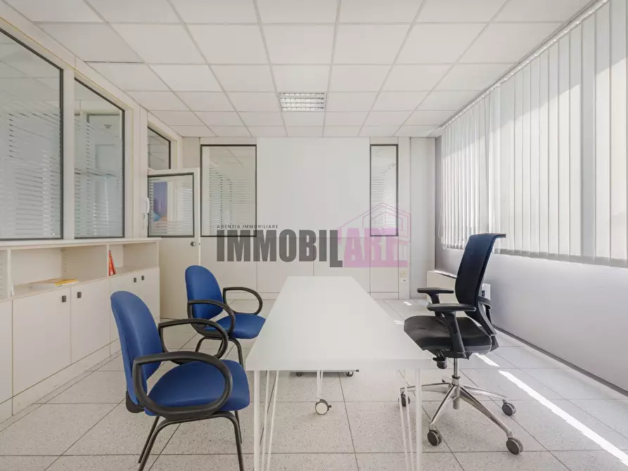 Immagine 31 di Locale commerciale in vendita  in Via Augusto Piccard 16/G a Reggio Nell'emilia