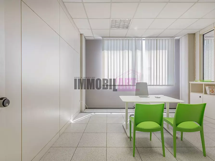 Immagine 32 di Locale commerciale in vendita  in Via Augusto Piccard 16/G a Reggio Nell'emilia