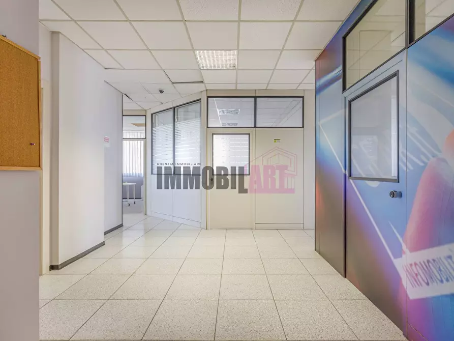 Immagine 46 di Locale commerciale in vendita  in Via Augusto Piccard 16/G a Reggio Nell'emilia