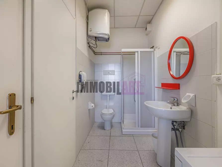 Immagine 50 di Locale commerciale in vendita  in Via Augusto Piccard 16/G a Reggio Nell'emilia