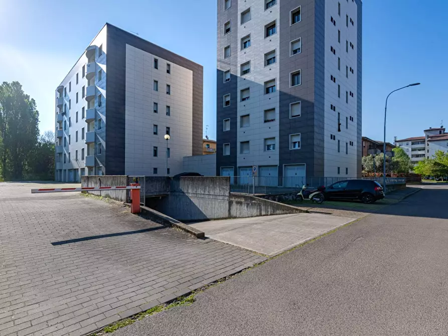 Immagine 1 di Appartamento in affitto  in Via Amos Zanibelli 33 a Reggio Nell'emilia