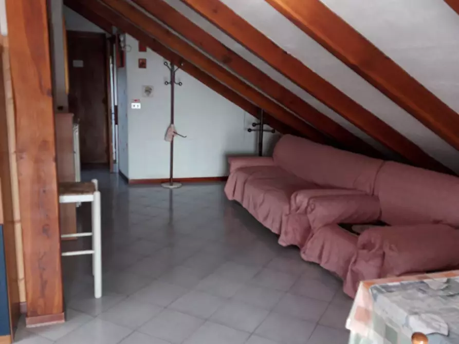 Immagine 3 di Attico in affitto  a Albenga