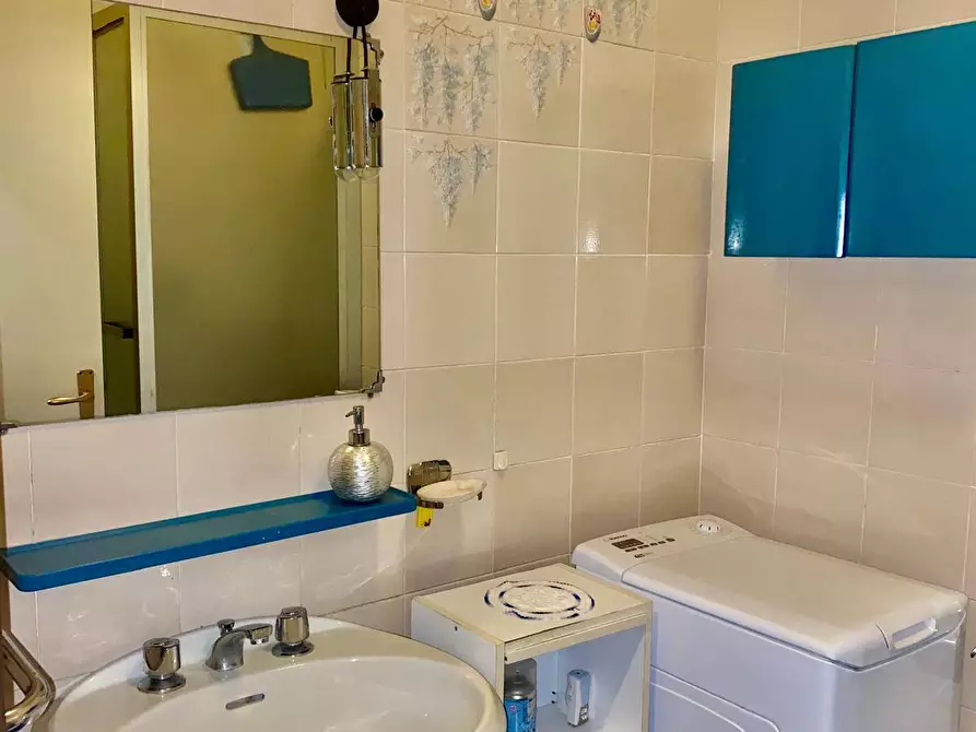 Immagine 8 di Appartamento in affitto  in Via della Costituzione a Albenga