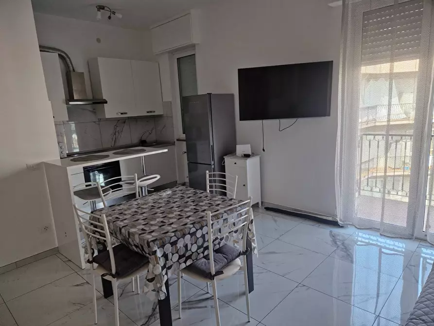 Immagine 1 di Appartamento in affitto  in Via della Costituzione 09 a Albenga