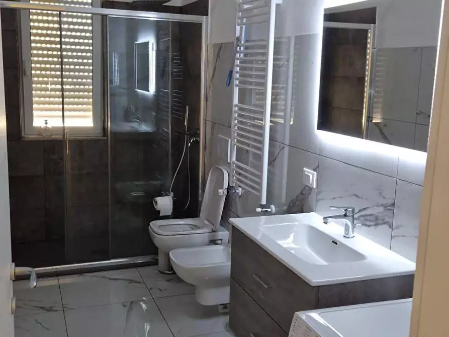 Immagine 3 di Appartamento in affitto  in Via della Costituzione 09 a Albenga