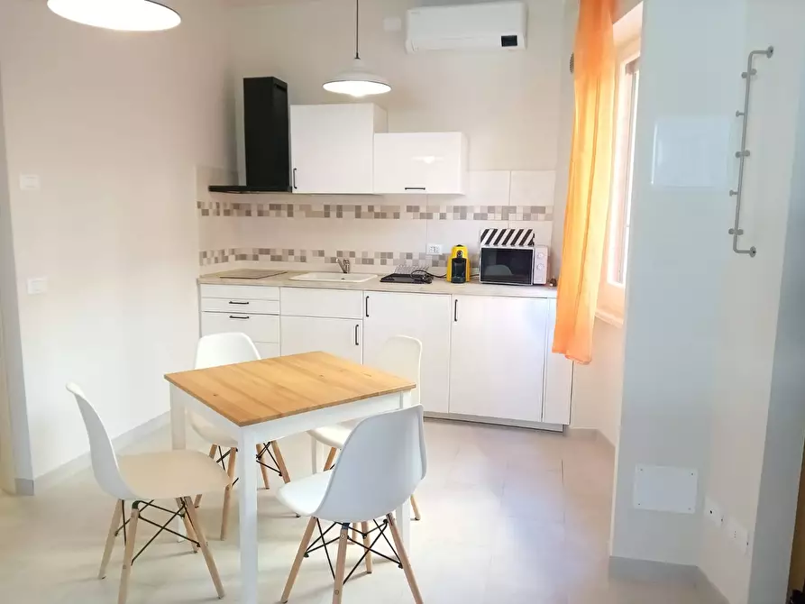 Immagine 1 di Appartamento in affitto  in Via Amalfi 15 a Albenga