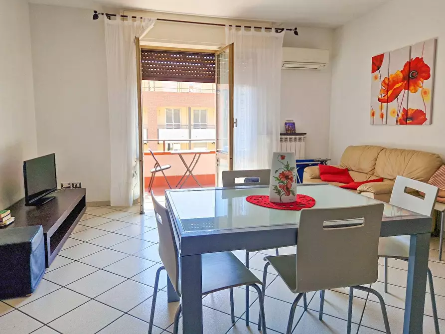 Immagine 1 di Appartamento in affitto  in Viale Liguria 23 a Albenga