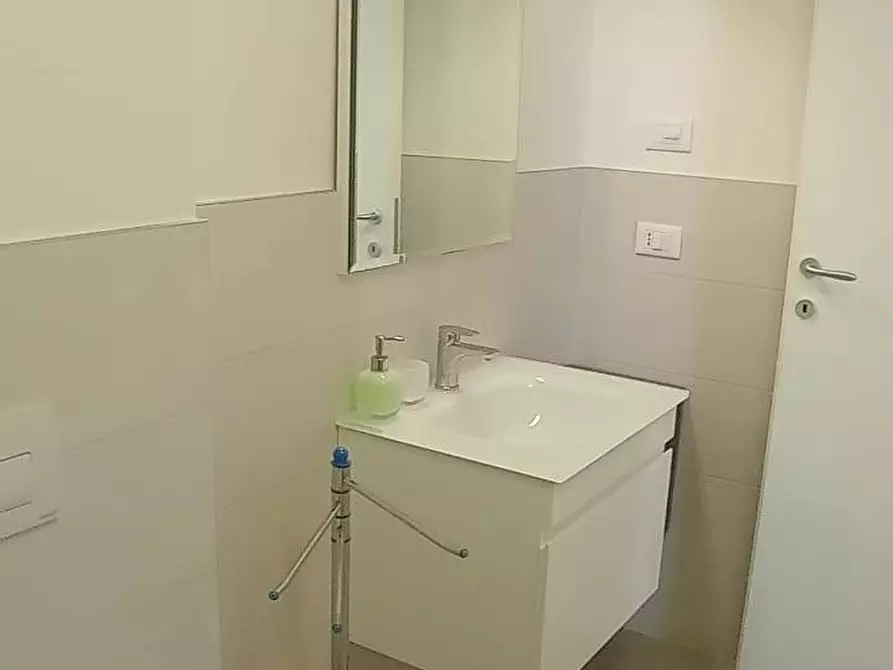 Immagine 10 di Appartamento in affitto  in Via Felice Chiesa 49 a Albenga