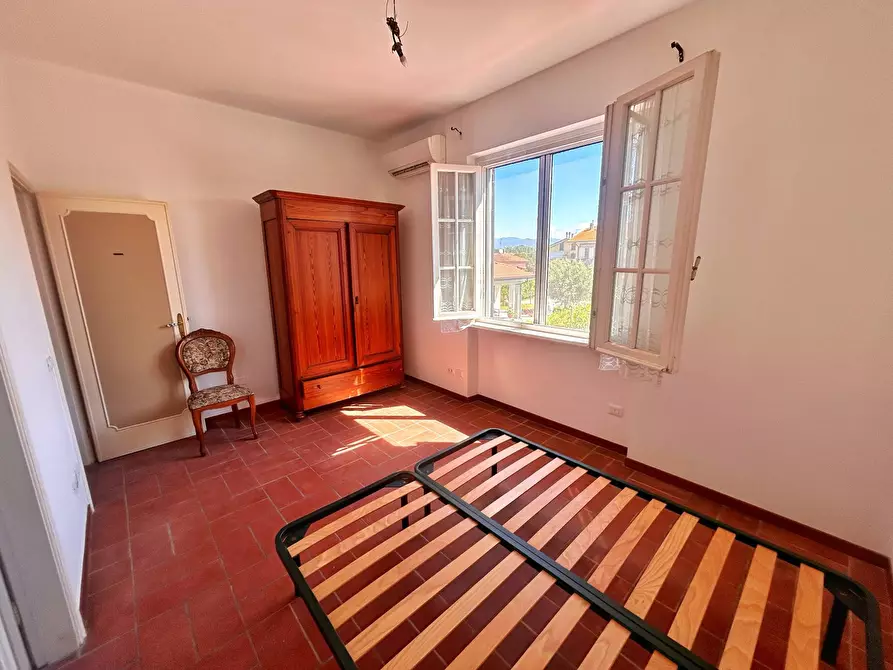 Immagine 24 di Villa in vendita  in via butterfly a Viareggio