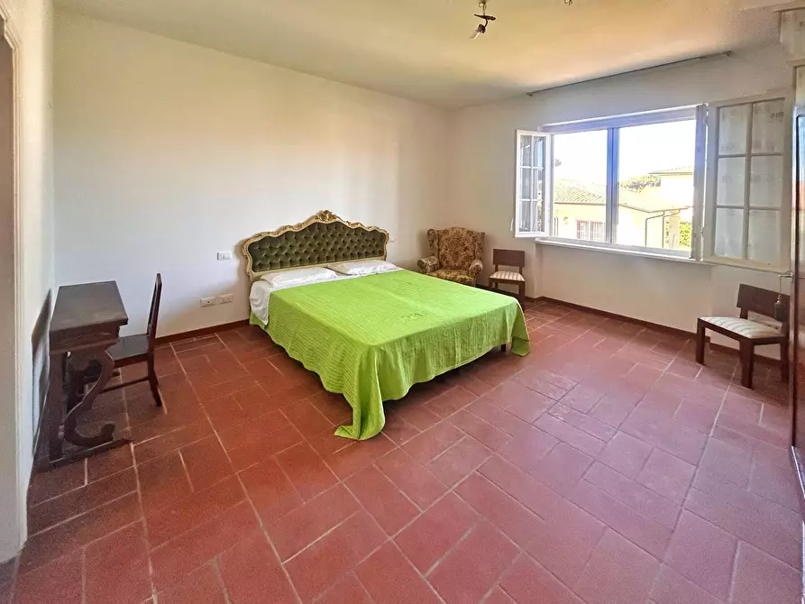 Immagine 28 di Villa in vendita  in via butterfly a Viareggio