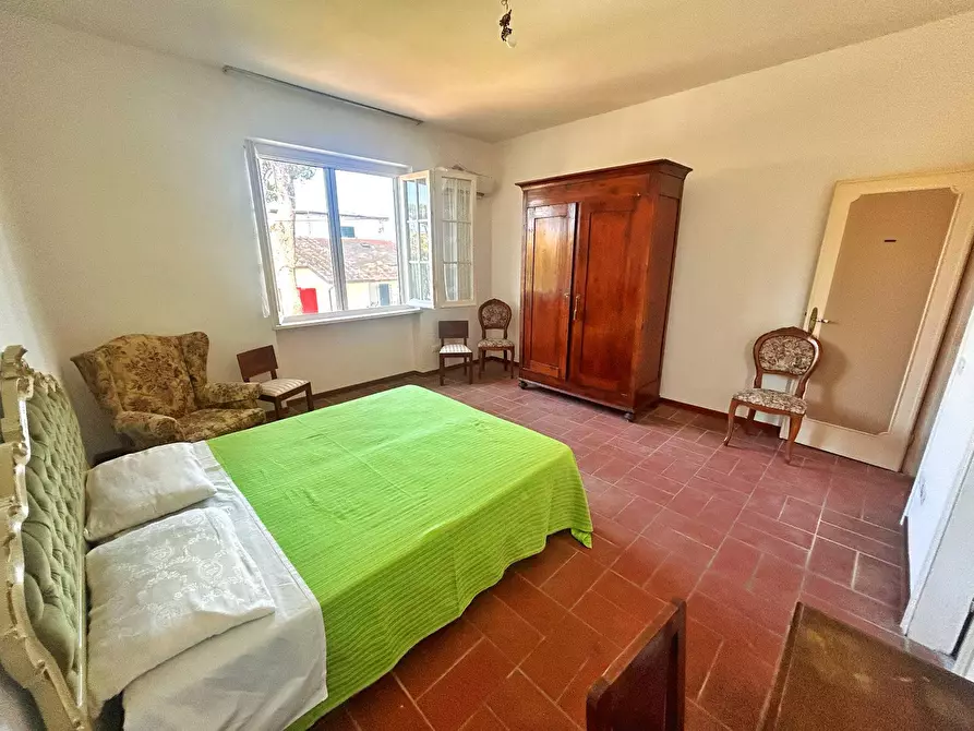Immagine 29 di Villa in vendita  in via butterfly a Viareggio