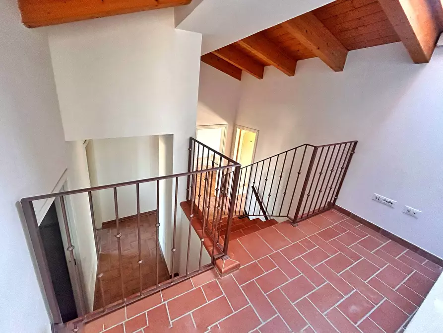 Immagine 43 di Villa in vendita  in via butterfly a Viareggio