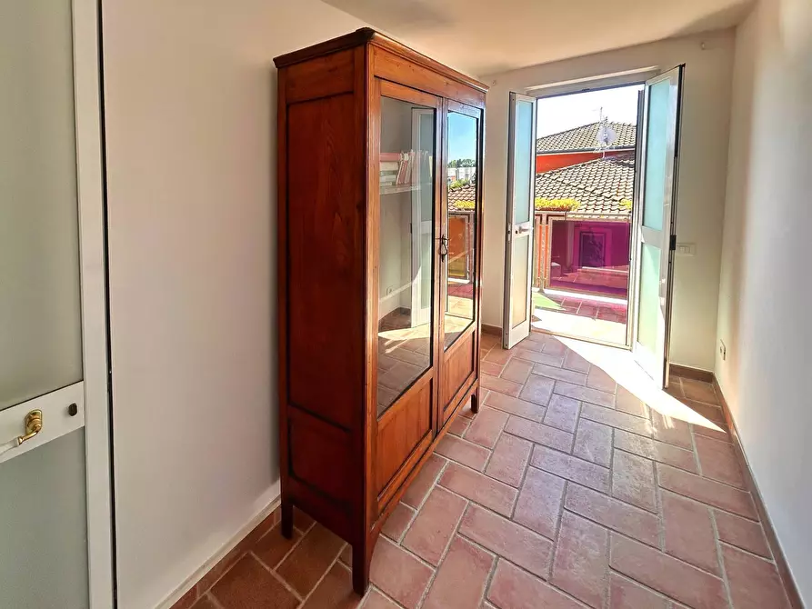 Immagine 47 di Villa in vendita  in via butterfly a Viareggio