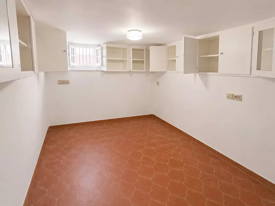 Immagine 56 di Villa in vendita  in via butterfly a Viareggio