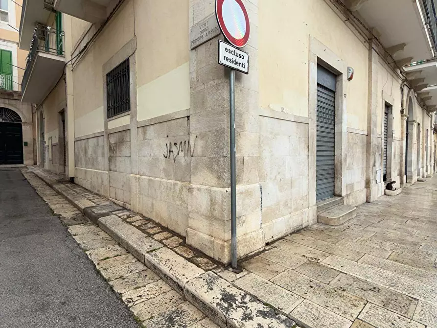 Immagine 10 di Locale commerciale in vendita  in CORSO AMEDEO a Giovinazzo