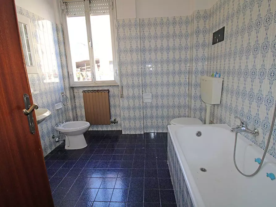 Immagine 10 di Appartamento in vendita  a Angolo Terme