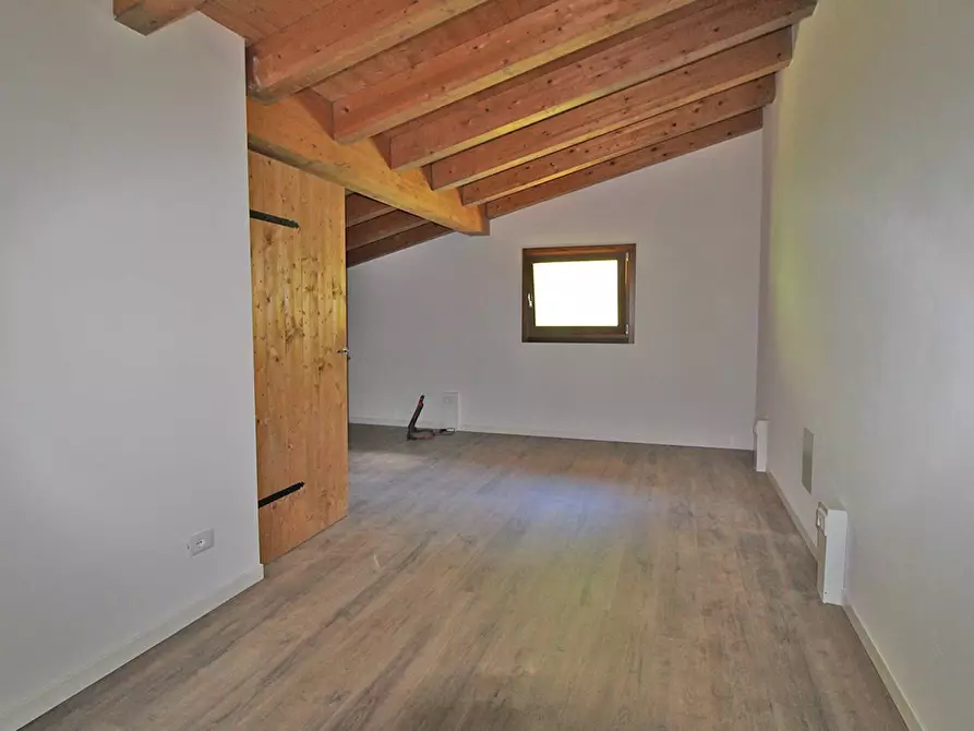 Immagine 9 di Appartamento in vendita  in località Campolaro a Angolo Terme