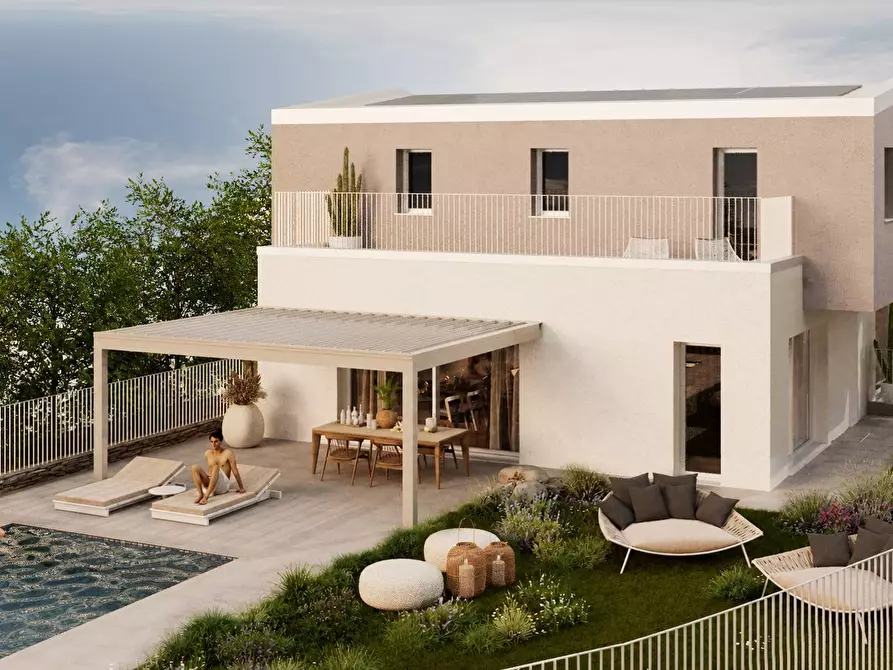 Immagine 1 di Villa in vendita  in viale della Costituzione a Angolo Terme