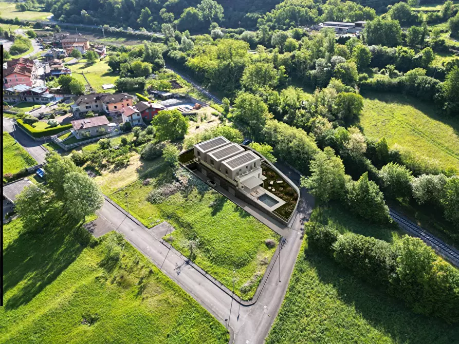 Immagine 8 di Villa in vendita  in viale della Costituzione a Angolo Terme