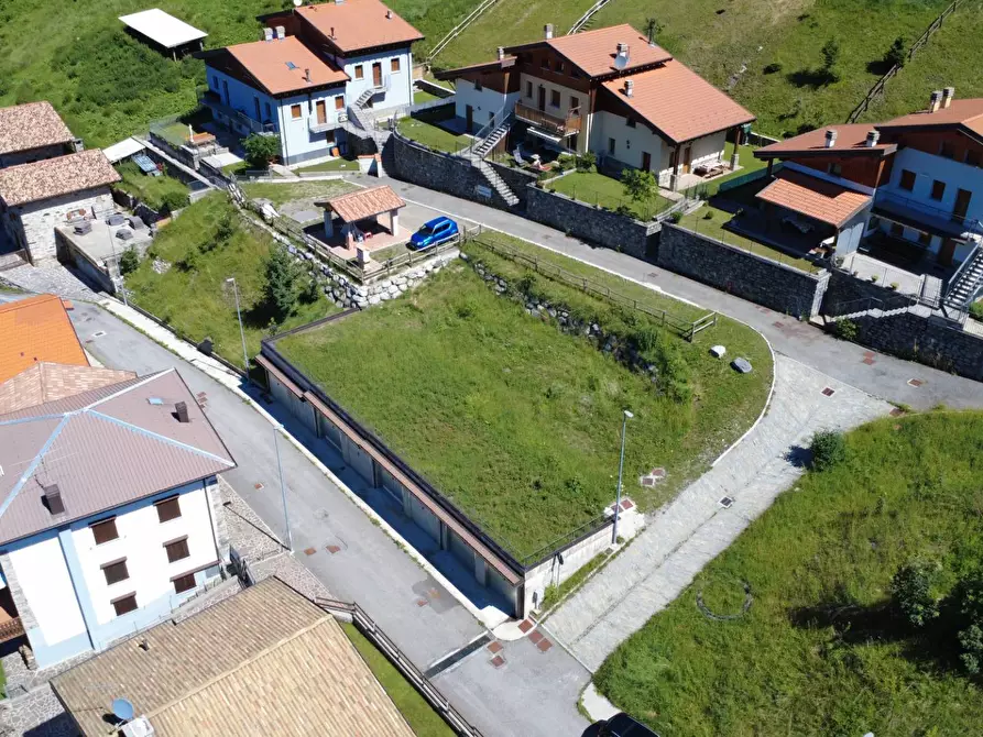 Immagine 2 di Villa in vendita  in via nuova a Bienno