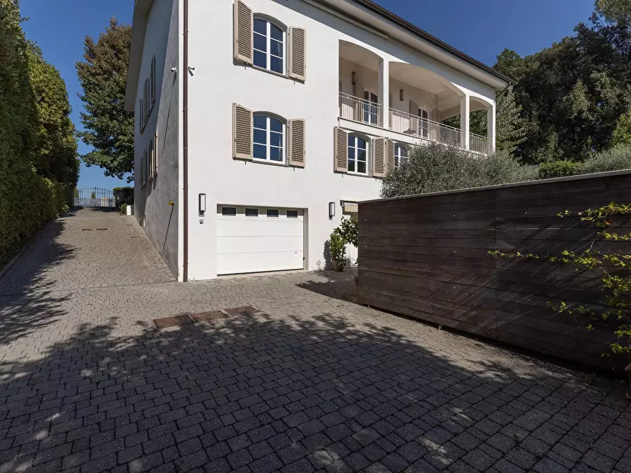 Immagine 9 di Villa in vendita  in Via parco rimembranza a Lucca