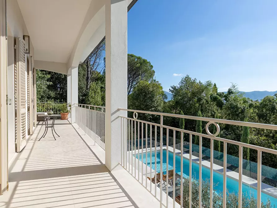 Immagine 27 di Villa in vendita  in Via parco rimembranza a Lucca