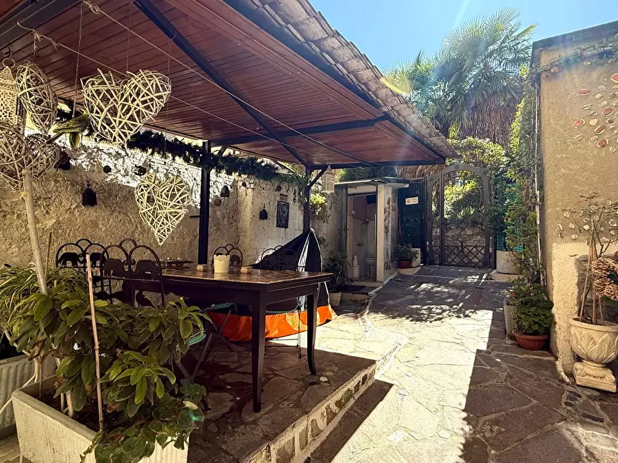 casa indipendente in vendita a Como in zona Como Centro