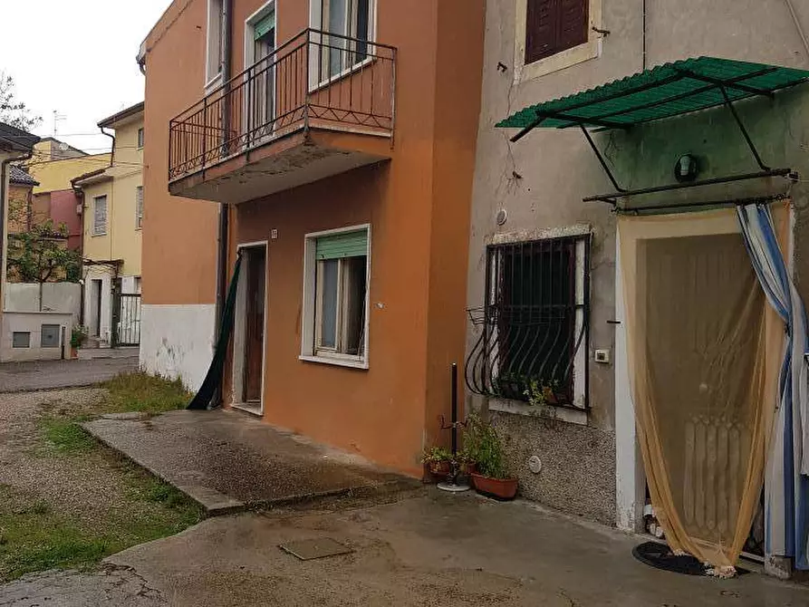 Immagine 1 di Rustico / casale in vendita  a Monteforte D'alpone