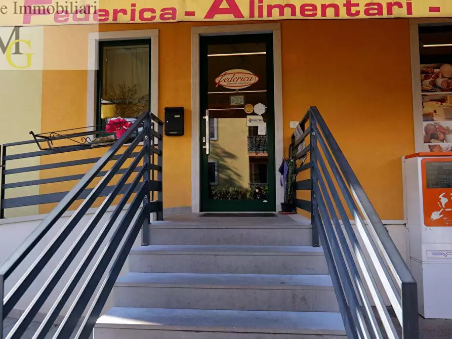 Immagine 4 di Attività commerciale in vendita  a Monteforte D'alpone