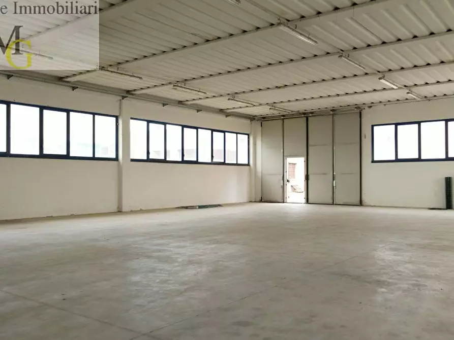 Immagine 6 di Capannone industriale in vendita  a Salizzole