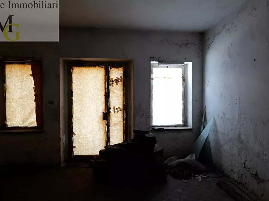 Immagine 11 di Rustico / casale in vendita  a Monteforte D'alpone