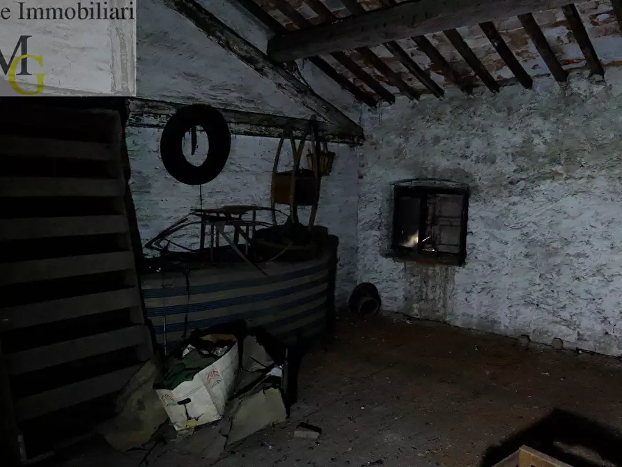 Immagine 12 di Rustico / casale in vendita  a Monteforte D'alpone