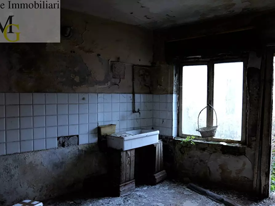 Immagine 5 di Rustico / casale in vendita  a Monteforte D'alpone