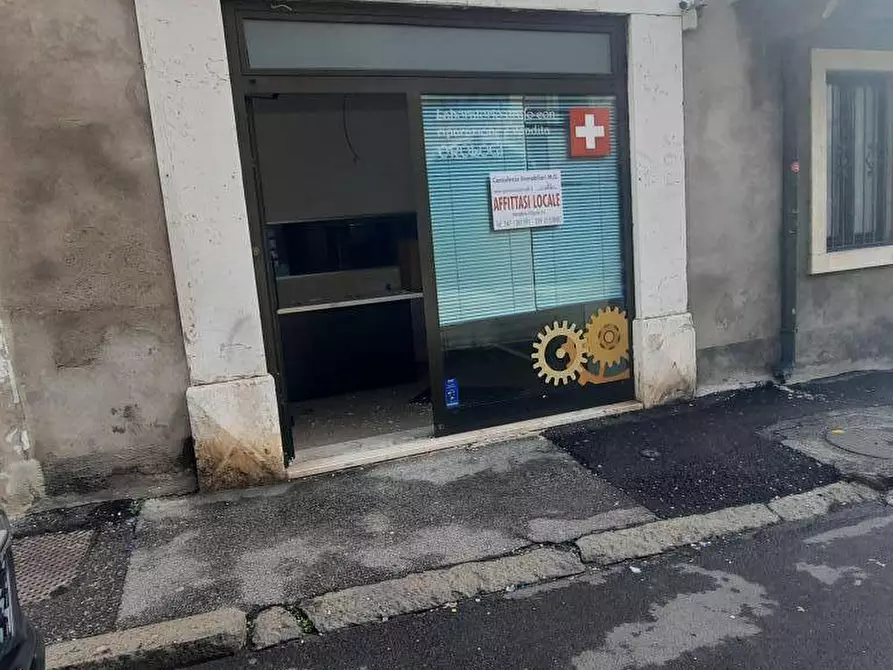 Immagine 2 di Locale commerciale in affitto  in via dante 15 a Monteforte D'alpone