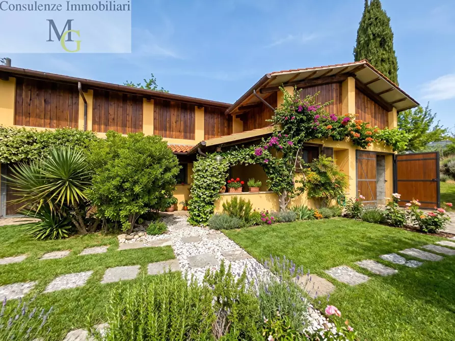 Immagine 1 di Casa indipendente in vendita  a Montecchia Di Crosara