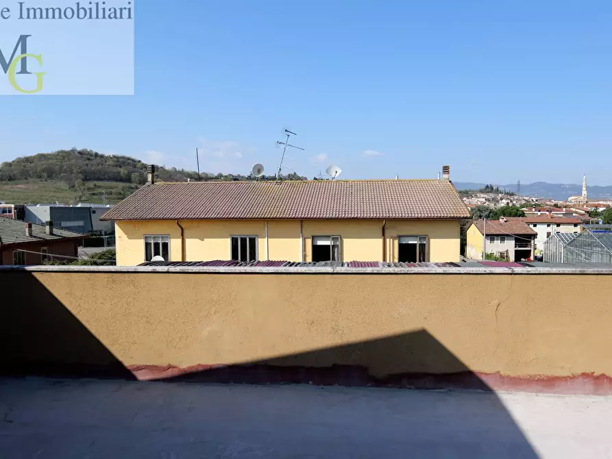 Immagine 12 di Appartamento in vendita  a Monteforte D'alpone