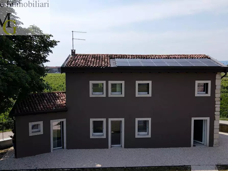 Immagine 1 di Casa indipendente in vendita  in via casette a Lonigo