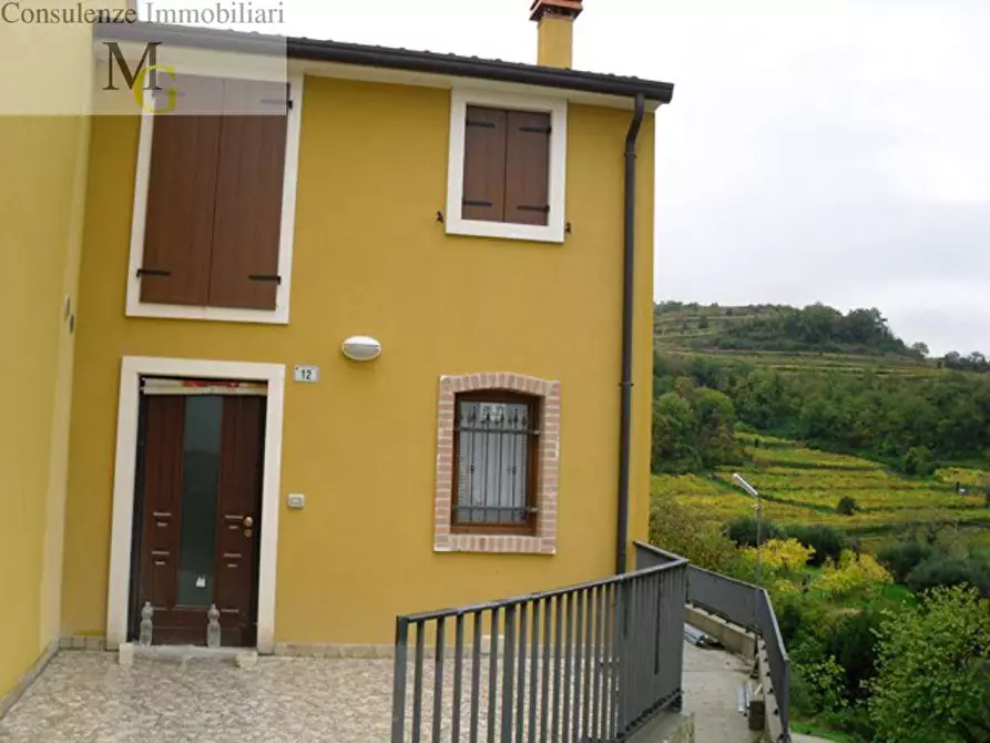 Immagine 2 di Casa semindipendente in vendita  in via dino a Cazzano Di Tramigna