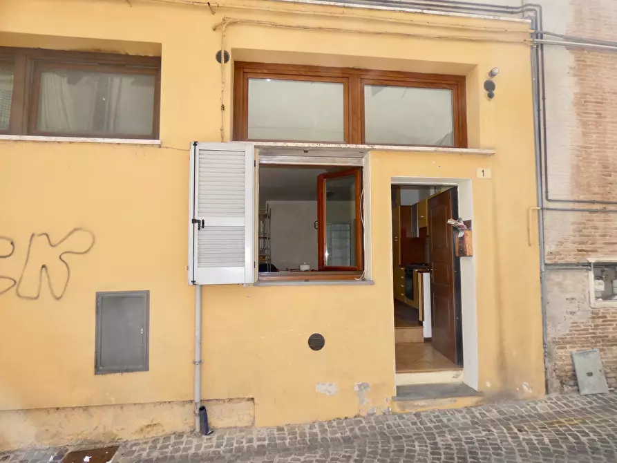 Immagine 1 di Appartamento in vendita  in VIA DAMIANO CHIESA a Fabriano