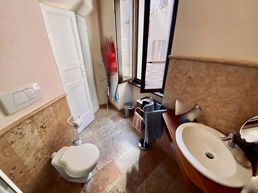 Immagine 18 di Appartamento in vendita  in VIA GENTILE a Fabriano