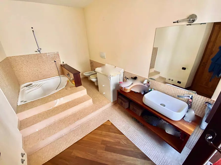 Immagine 23 di Appartamento in vendita  in VIA GENTILE a Fabriano