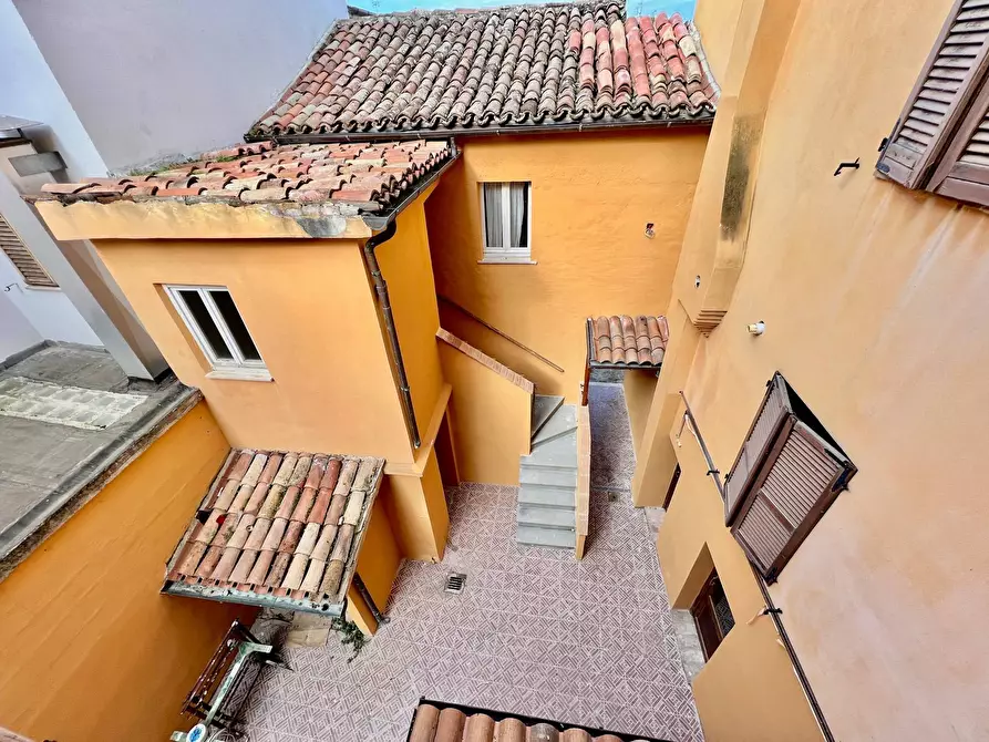 Immagine 71 di Palazzo in vendita  in VIA CAVOUR a Fabriano