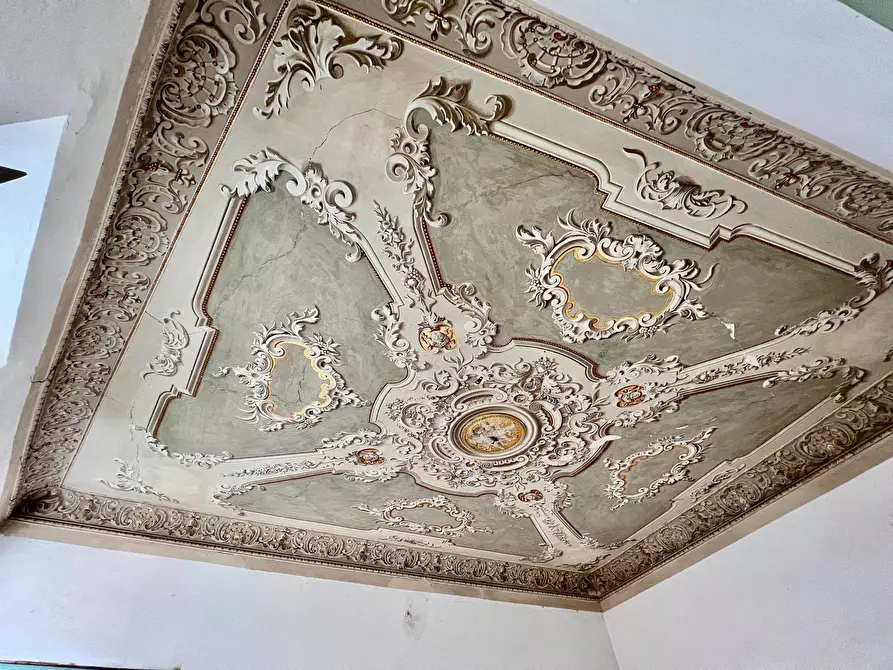 Immagine 39 di Palazzo in vendita  in VIA CAVOUR a Fabriano