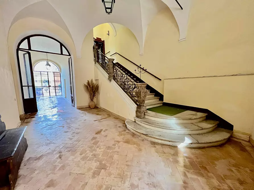 Immagine 1 di Palazzo in vendita  in VIA CAVOUR a Fabriano