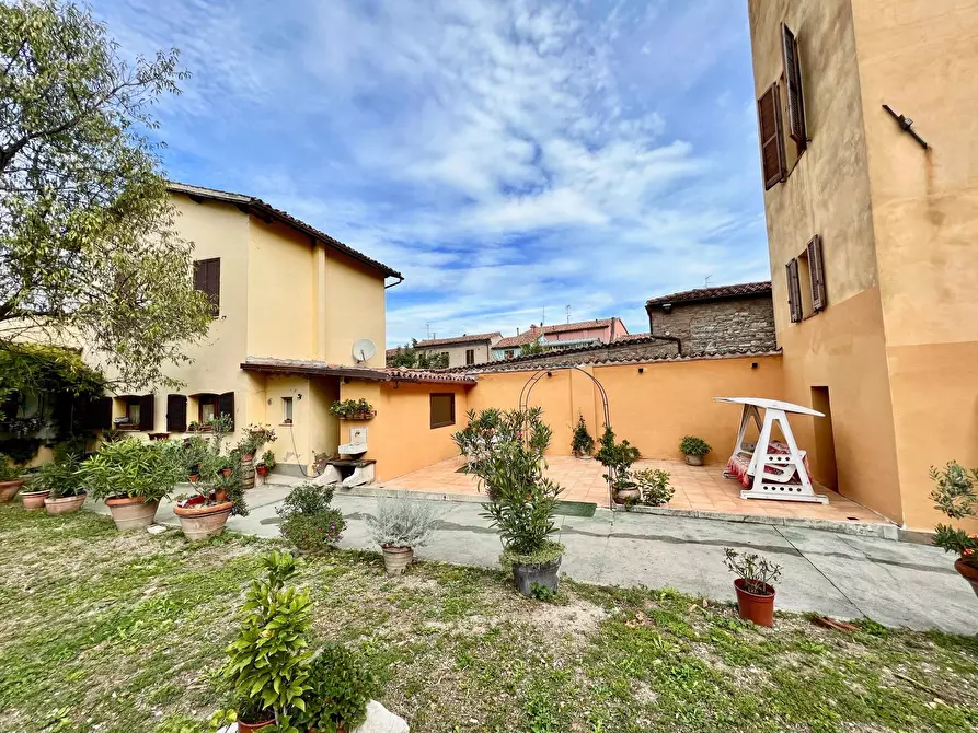 Immagine 13 di Palazzo in vendita  in VIA CAVOUR a Fabriano