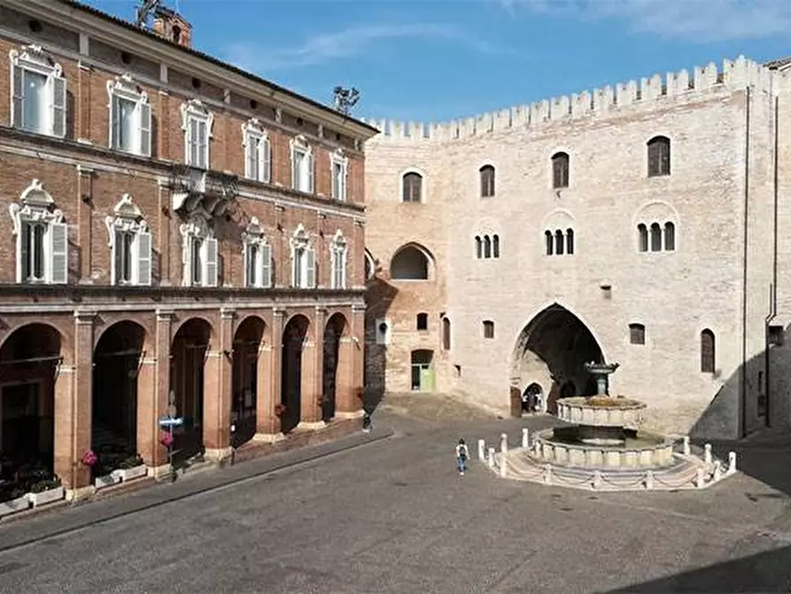 Immagine 75 di Palazzo in vendita  in VIA CAVOUR a Fabriano